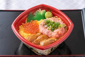 ウニトロイクラ丼