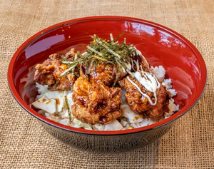 鶏の唐揚げ丼