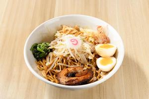 味玉まぜそば(麺並200g、中盛245g)