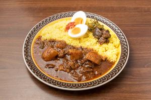 B.ポークとブロッコリー、かぼちゃのココナッツカレー(週替わりカレー)