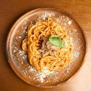 Pulled tomato pasta