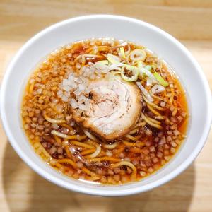 【生麺】ラーメン(刻み玉ねぎ、刻み長ねぎ、チャーシュー1枚)