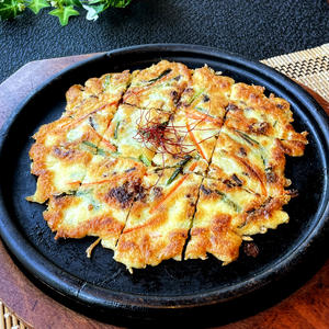 黒毛和牛すじチヂミ Black Wagyu Beef Tendon Korean Pancake