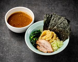 ほうれん草豚骨魚介つけ麺(チャーシュー1枚・薬味ネギ・ホウレン草増し・ノリ3枚)