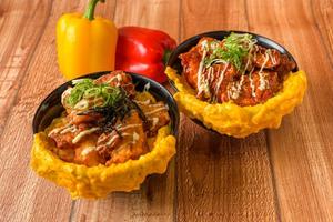 日韓セット!(和風醤油オム玉唐揚丼+ヤンニョムオム玉唐揚丼)