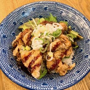極み鶏の唐揚げ丼