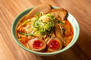 煮卵朝辛味噌らぁ麺