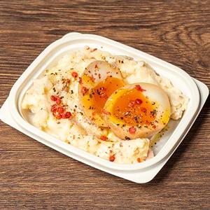 トリュフ風味のチーズポテトサラダ