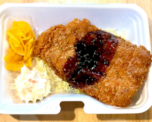 ● 自家製チキンカツ ライスセット ※ソース別盛り