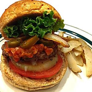 自家製ベーコン＆チリバーガー Homemade Bacon＆chlli sauce＆jalapeno pepper