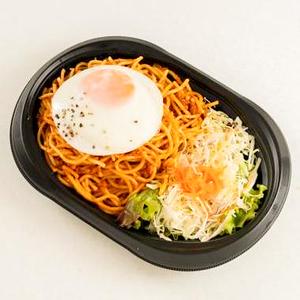 スパゲッティミートソース目玉焼付き