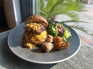 ベーコンチーズバーガー BACON CHEESEBURGER