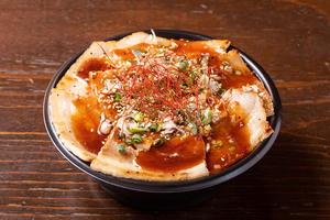 デカ盛りよだれ豚カルビ丼