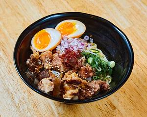味玉牛すじ油そば