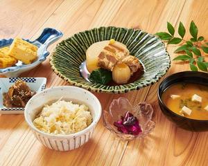 豚の角煮御膳 Pork Belly Braised Set Meal
