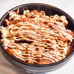 特製からしマヨカルビ丼