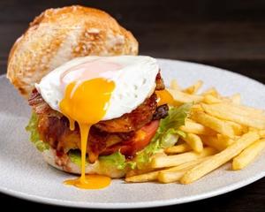ベーコンエッグチーズバーガー BACON EGG CHEESEBURGER