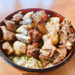 炭火焼鳥丼