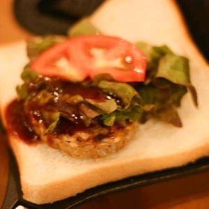 ハンバーグサンド