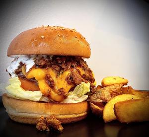 CHILI CHEESE BURGER / チリチーズバーガー