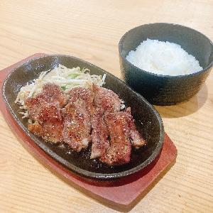 特選カルビ焼肉定食 (塩たれ)