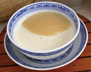 中国ラーメン揚州商人 バナナ杏仁プリン Banana Almond Pudding