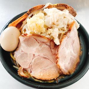 3-1.染み渡る醤油味！特製 「竹岡式」豚ラーメン 全マシ
