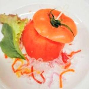 丸ごとトマトのサラダ