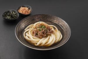 (温)黒毛和牛の極太おうどん