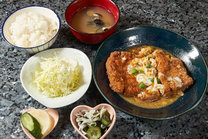 カツ煮定食