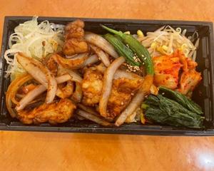 牛トロホルモン弁当