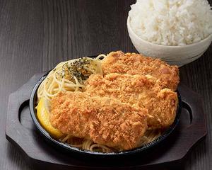 ひれかつ弁当3枚