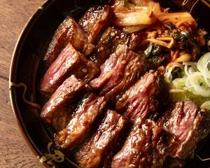 お試しサイズ】定番 にんにく醤油 特製焼肉たれ [上]厚切り牛ハラミ丼/ 100g