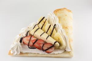 マリオンクレープ いちごバナナチョコケーキクリーム