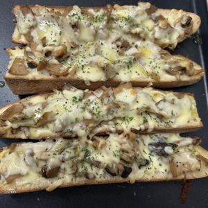 きのこのタルティーヌ