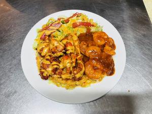 【店長オススメ!】炭焼きチキン&シュリンプオーバーライス Grill Chicken&Shrimp Over Rice