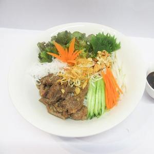 牛肉と混ぜビーフン