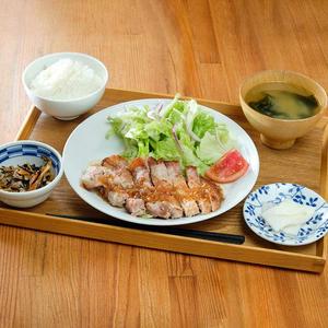豚肉ステーキ和風オニオン