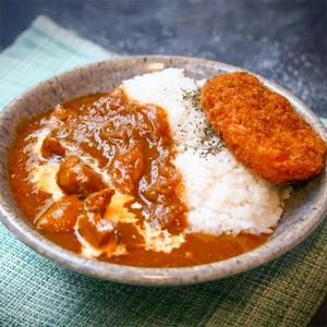 13種類のスパイカレー【コロッケカレー】