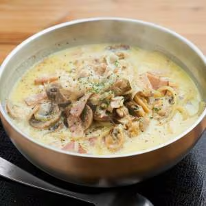 深夜のあさりガーリッククリームスープパスタ