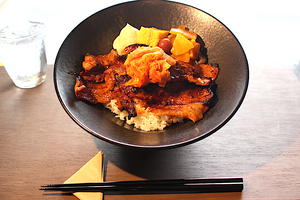 旨味・豚丼 味噌キムチ