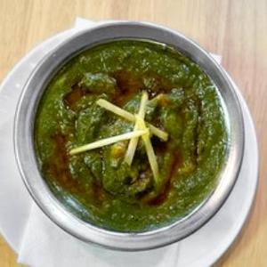 ほうれん草チキンカレーChicken Saag