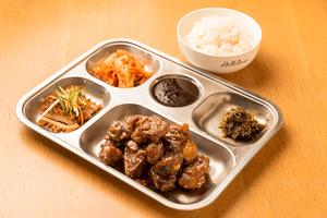 スペアリブ入り弁当