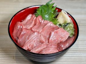 鬼の本鮪中トロ丼