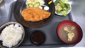 チキンカツ定食