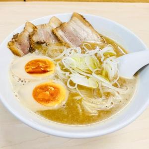 チャーシュー煮卵ねぎラーメン