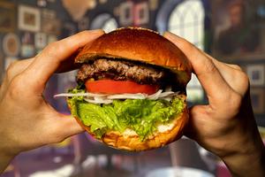 ハンバーガー ポテト付き