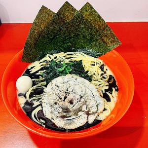 黒ラーメン