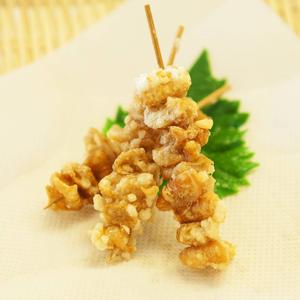 からあげ金と銀人気No.4 鶏皮串(2本入り)/ Chicken Skin Skewers(2piece)