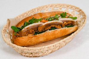 人気No1スペシャルバインミー Special Banh mi